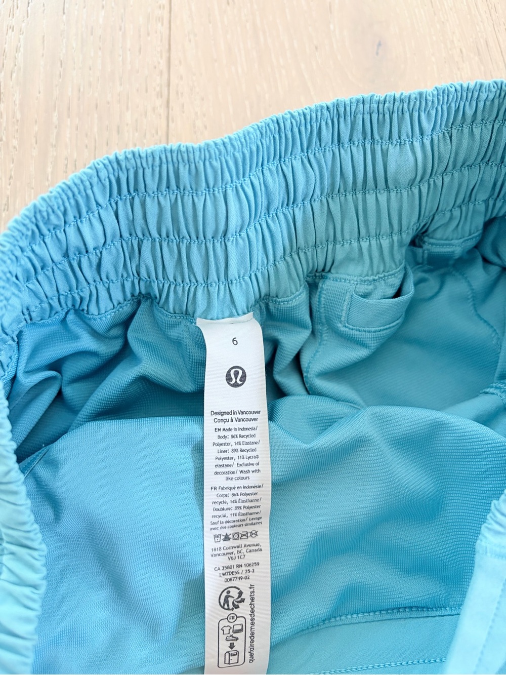 lululemon athletica Blue High Waist Hotty Hot Shorts 2.5” length - Picture 3 of 3